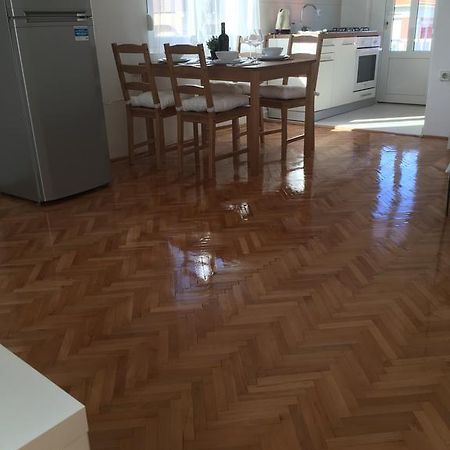 Centre Apartment Bozava Luaran gambar