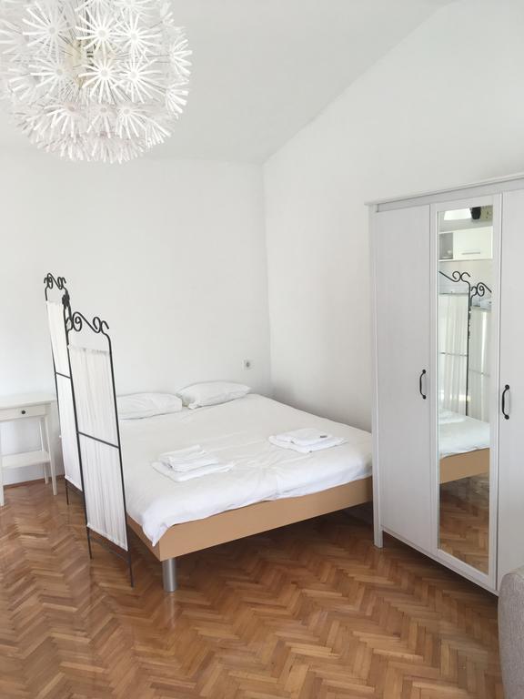 Centre Apartment Bozava Luaran gambar